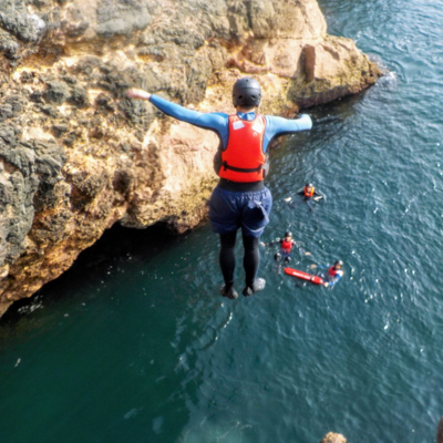 Cliff jumping Algarve
